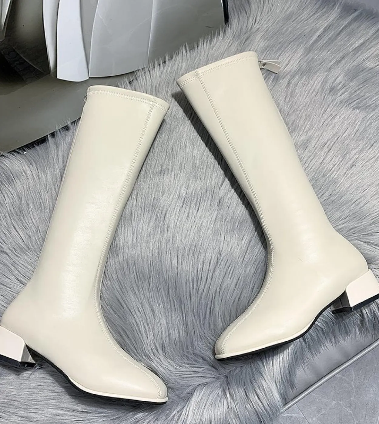2022 Donne Alti Al Ginocchio 4 cm Tacchi Alti Stivali In Pelle Fetish Cavaliere Moda Stivali Stivaletti Lady Tacchi Bassi Bianco