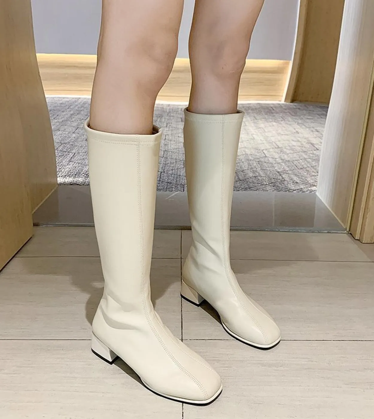 2022 Donne Alti Al Ginocchio 4 cm Tacchi Alti Stivali In Pelle Fetish Cavaliere Moda Stivali Stivaletti Lady Tacchi Bassi Bianco
