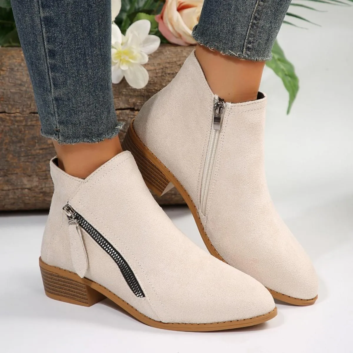 2023 Nuova Tendenza Delle Donne Della Caviglia Chelsea Stivali Inverno Chunky Pelle Scamosciata Metà Tacchi Goth Scarpe Moda Pun