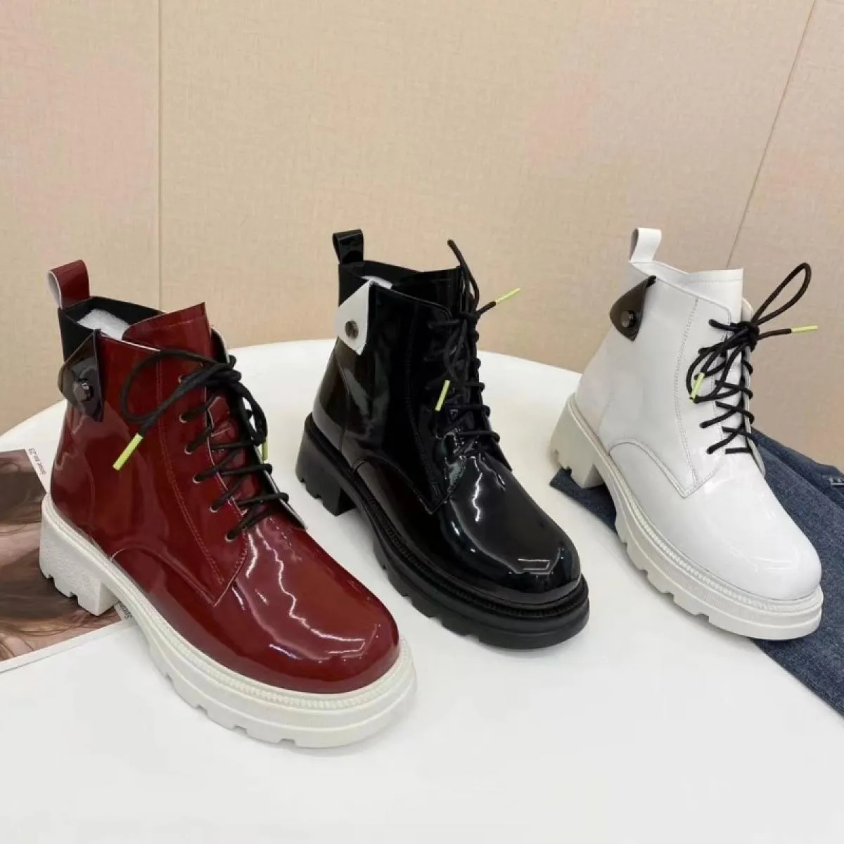 2023 nuove donne stivali Chelsea scarpe con plateau da neve stringate alla caviglia designer invernale gladiatore Goth scarpe da