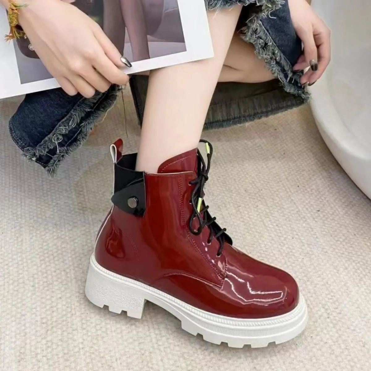 2023 nuove donne stivali Chelsea scarpe con plateau da neve stringate alla caviglia designer invernale gladiatore Goth scarpe da