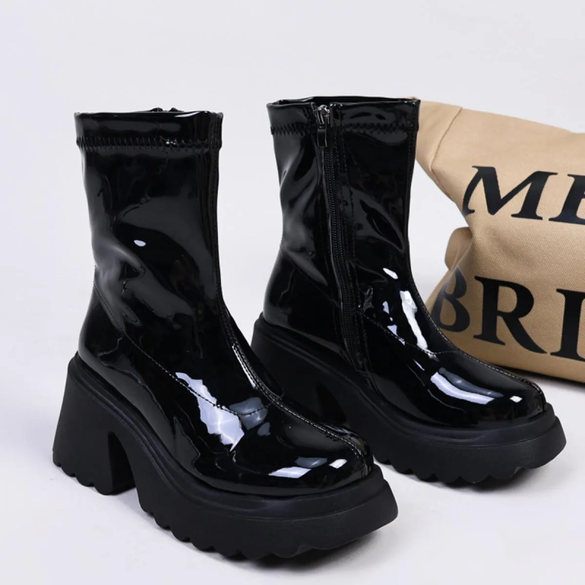 2023 nuovo inverno ginocchio alto tacco medio stivali Chelsea donna scarpe casual con plateau stivali eleganti cerniera donna mo