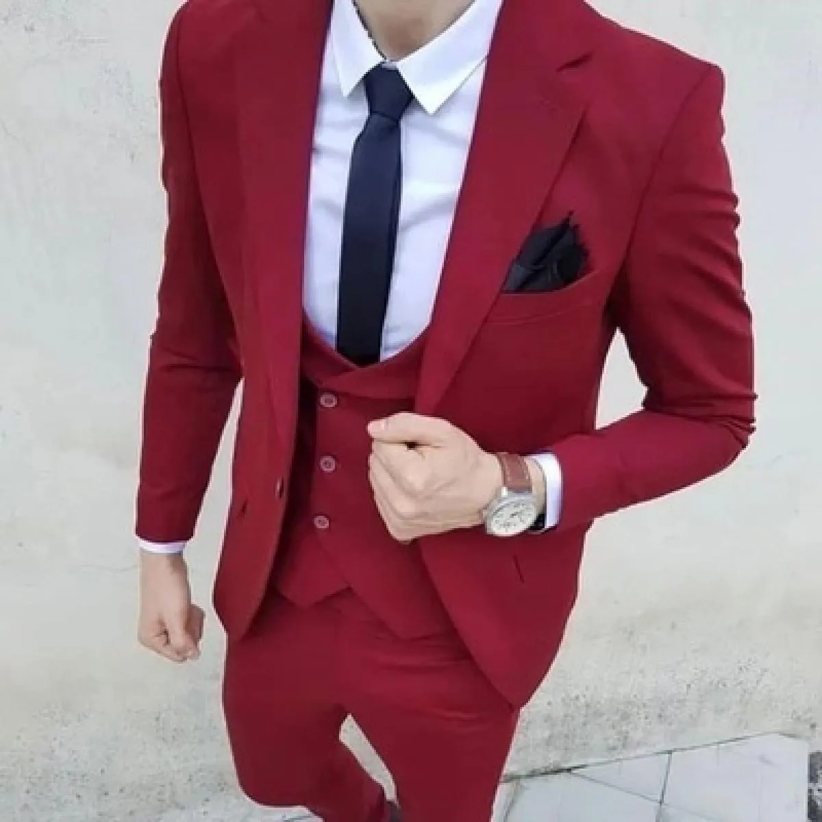 Abiti da uomo Blazer Giacca Pantaloni Gilet Tre pezzi Grigio Monopetto con risvolto Risvolto Sposo Matrimonio Elegante Regolare