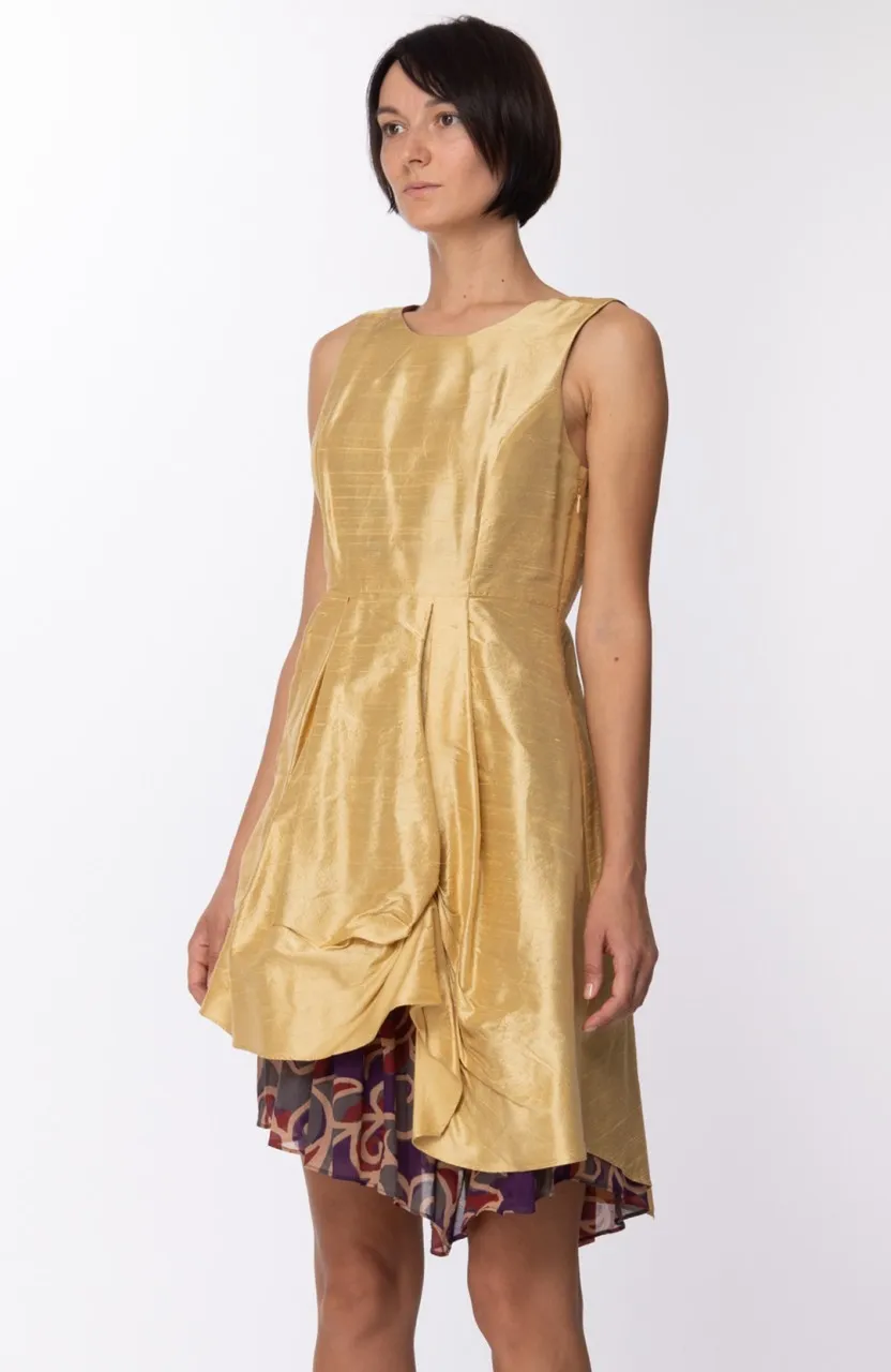 Abito smanicato con gonna asimmetrica Oro