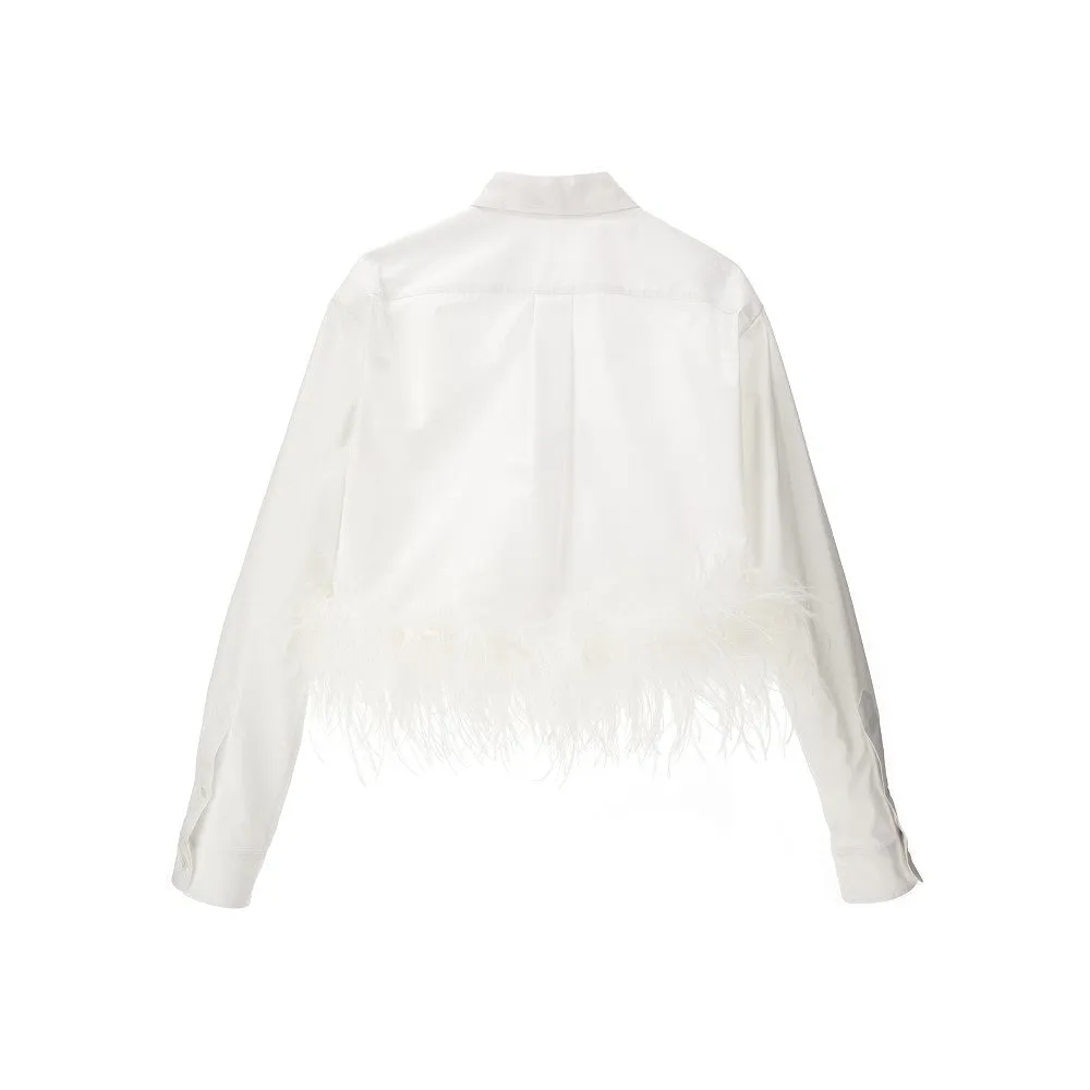 Camicia cropped in cotone con piume