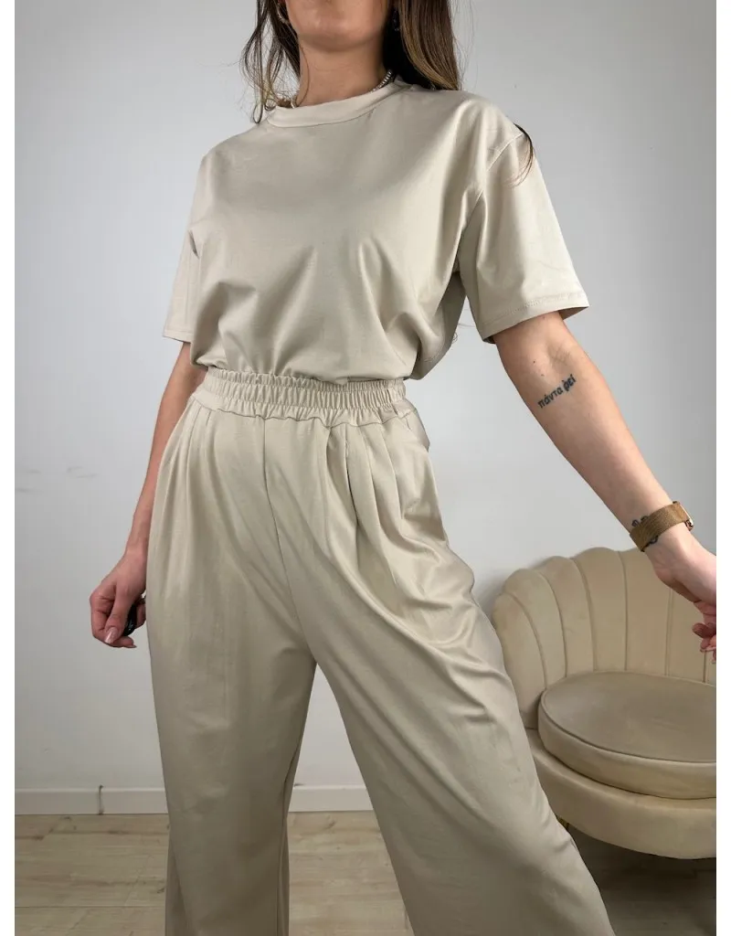 COMPLETO MORBIDO BEIGE