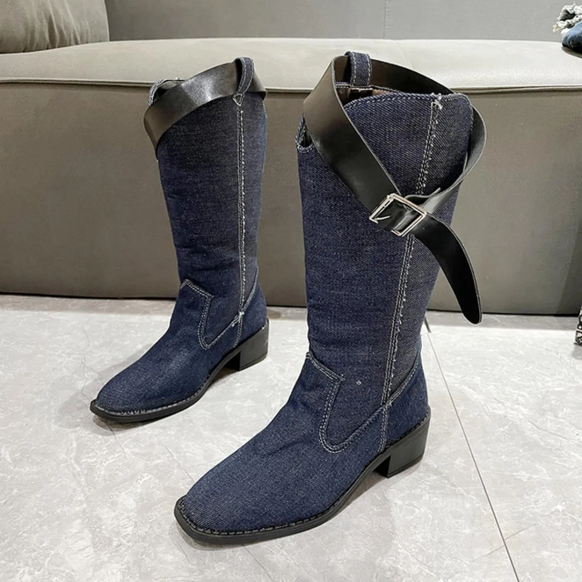 Donne Inverno Nuovo Tacco Medio Scarpe Da Cowboy Chunky Metà Polpaccio Chelsea Stivali Designer 2023 Punta Quadrata Stivali Pomp