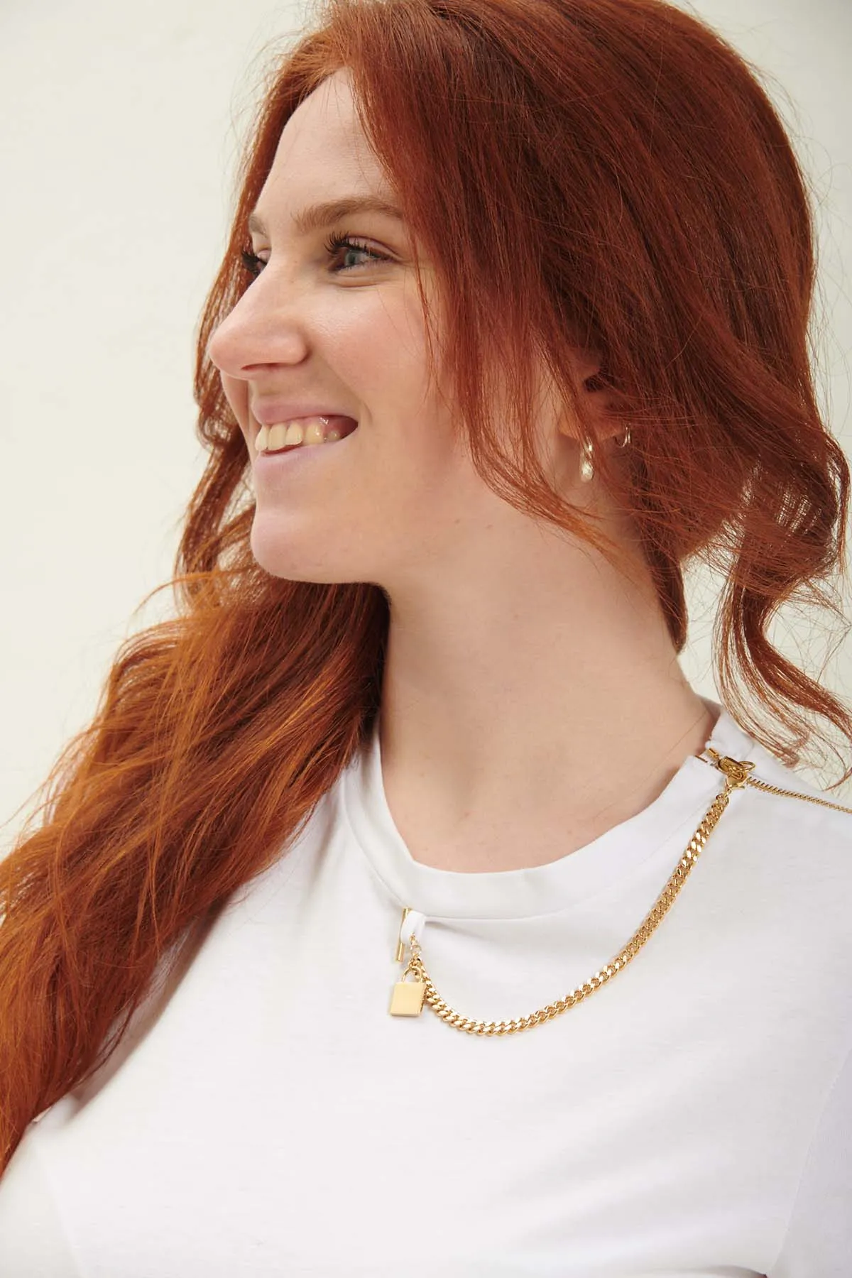 ELISABETTA FRANCHI T-Shirt girocollo a manica corta con catena