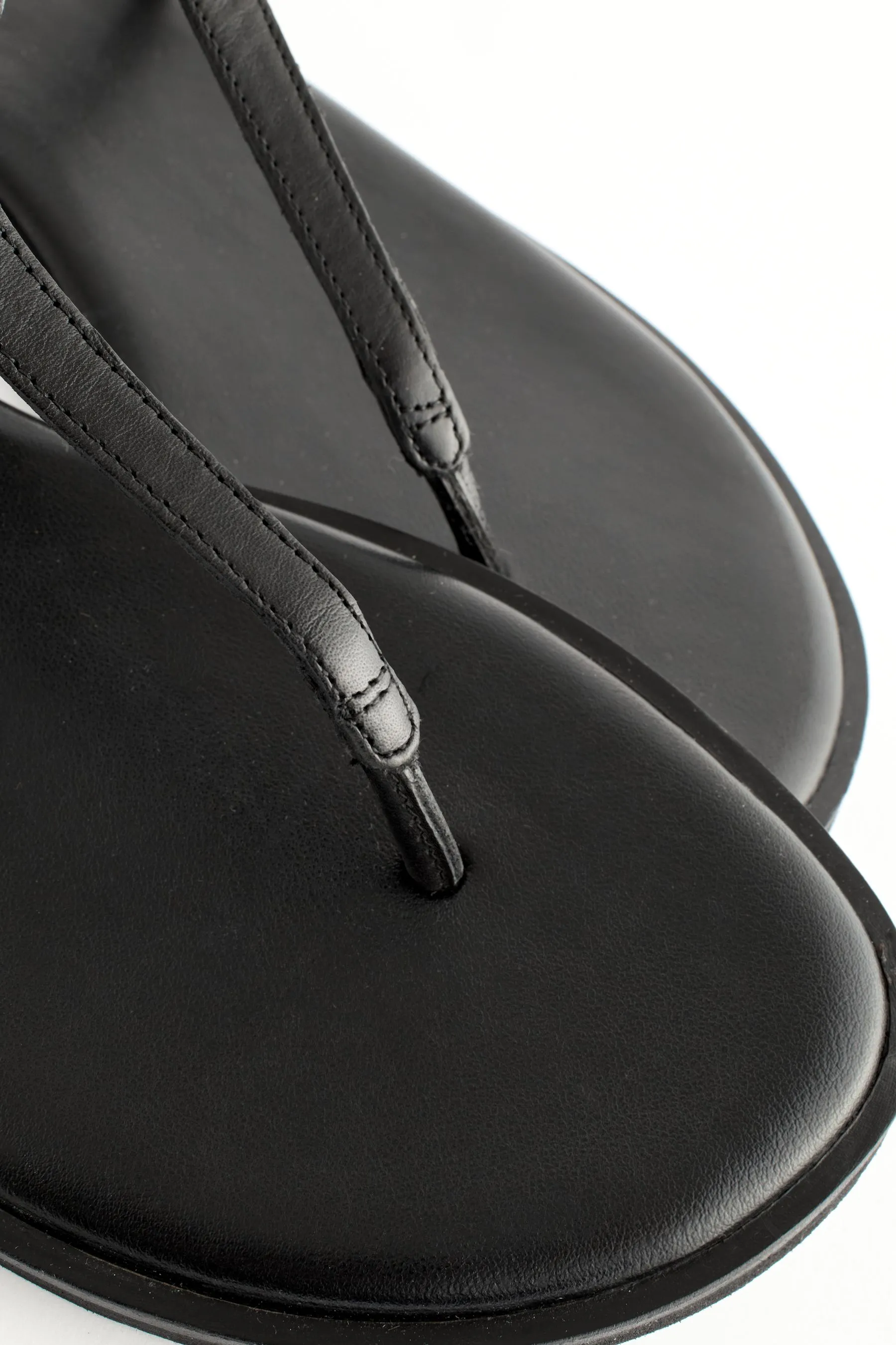 Forever Comfort® - Perizoma infradito in pelle Sandali