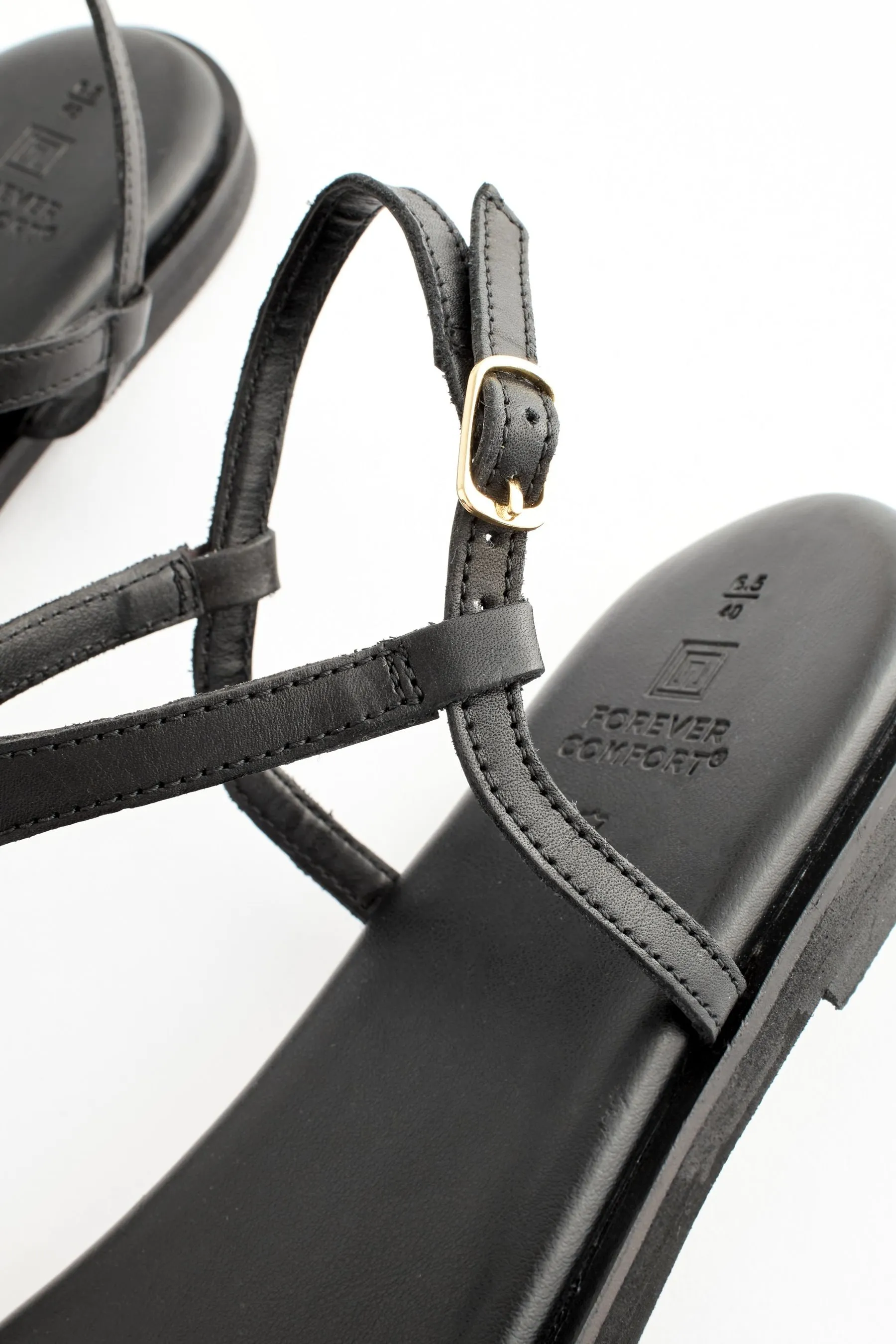 Forever Comfort® - Perizoma infradito in pelle Sandali