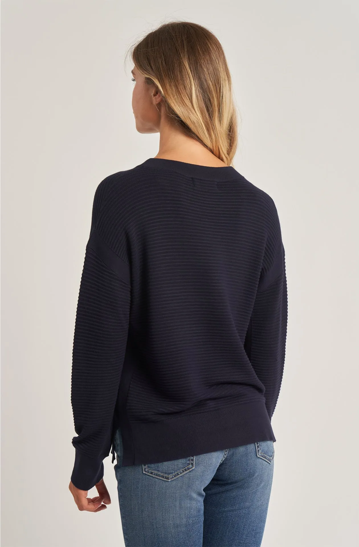     Maglia da donna in misto viscosa modello over