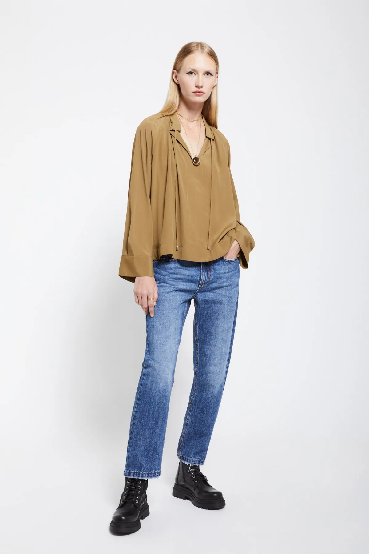 Maglia in misto seta con coulisse    