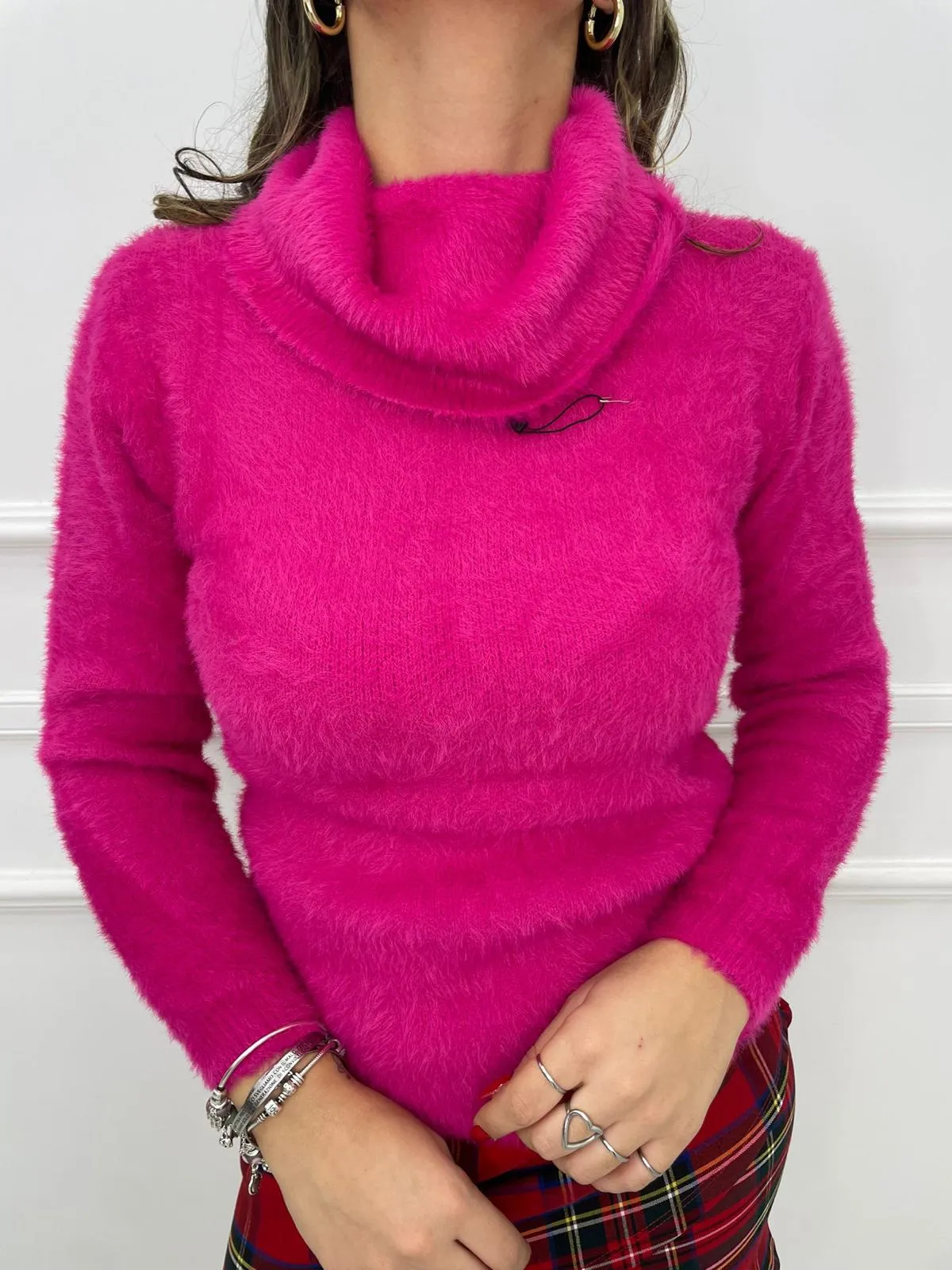 Maglione in pelo con collo morbido