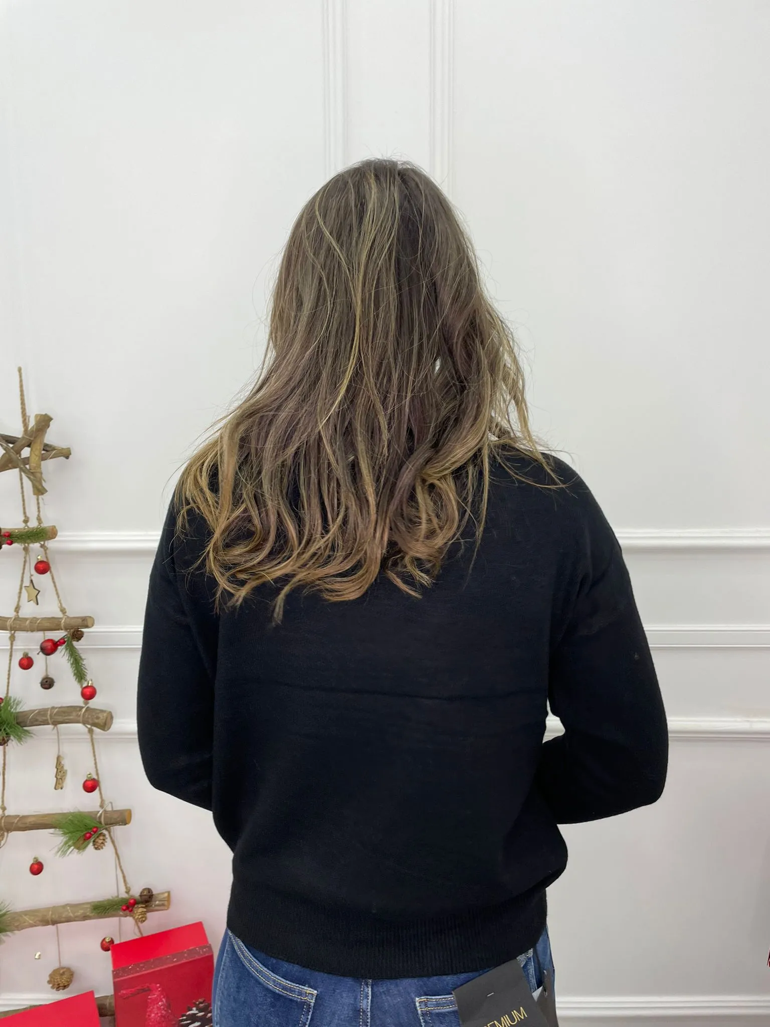 Maglione tinta unita con pietre colorate