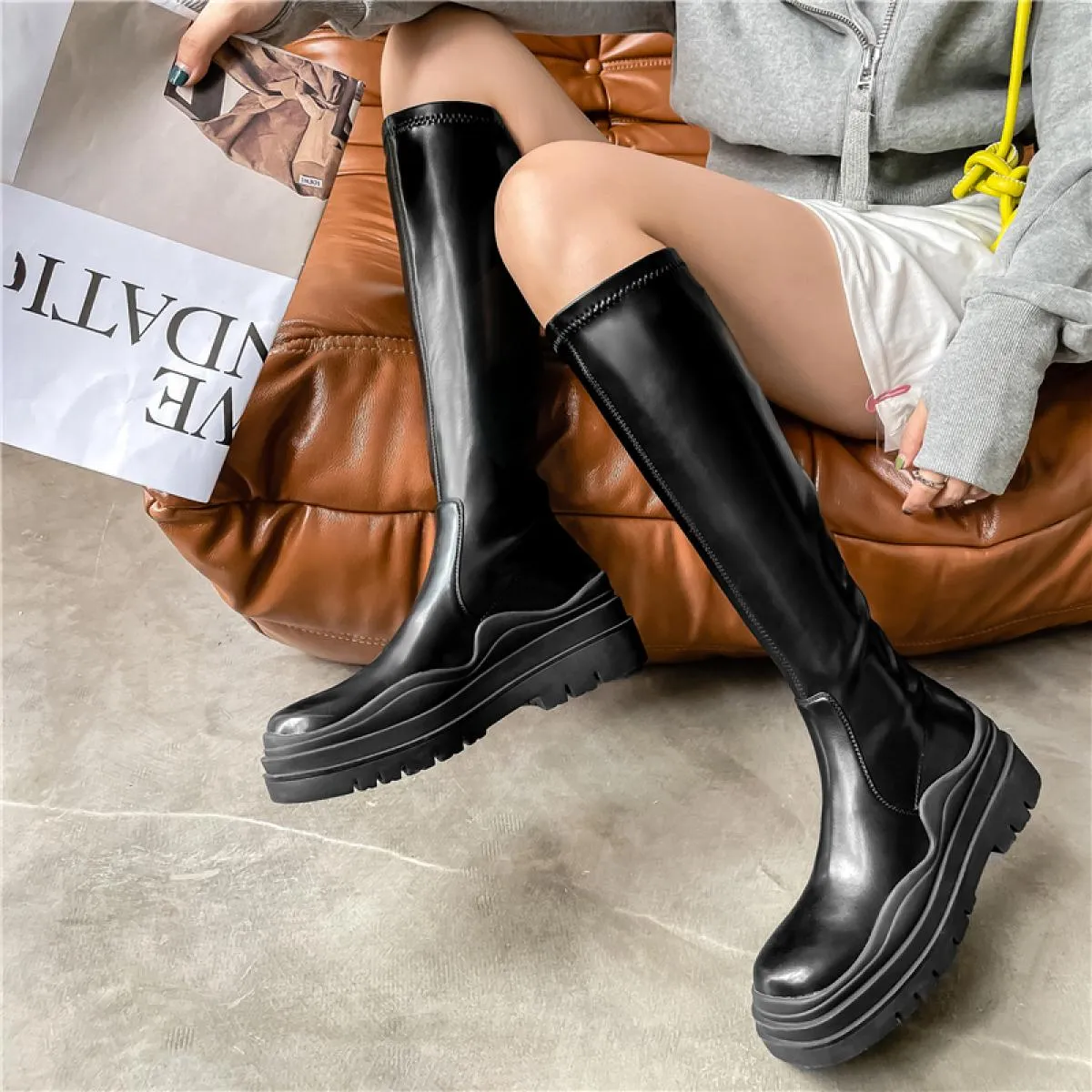 New Fashion Platform Tacco medio Scarpe Goth Donna Stivali Chelsea con cerniera alta al ginocchio 2023 Gladiatore invernale Desi