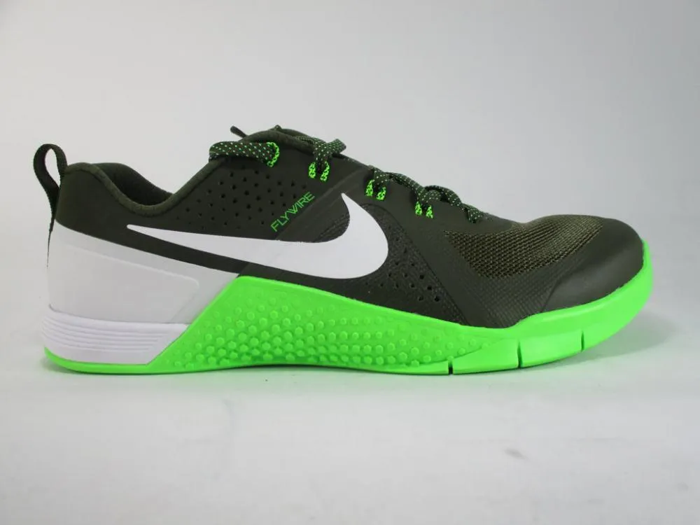Nike Metcon 1 704688 313 green training shoe