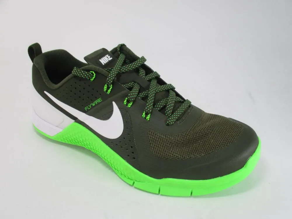 Nike Metcon 1 704688 313 green training shoe