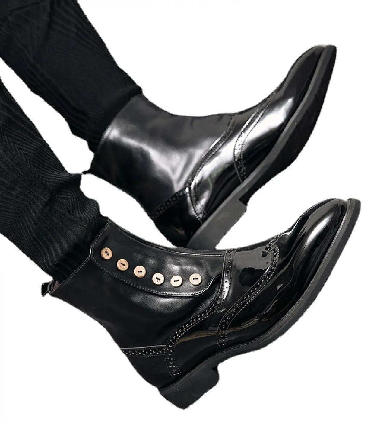 Nuovi stivali da uomo Black Block Stivali corti con bottoni a punta tonda Spedizione gratuita Botas De Hombre Stivaletti da uomo
