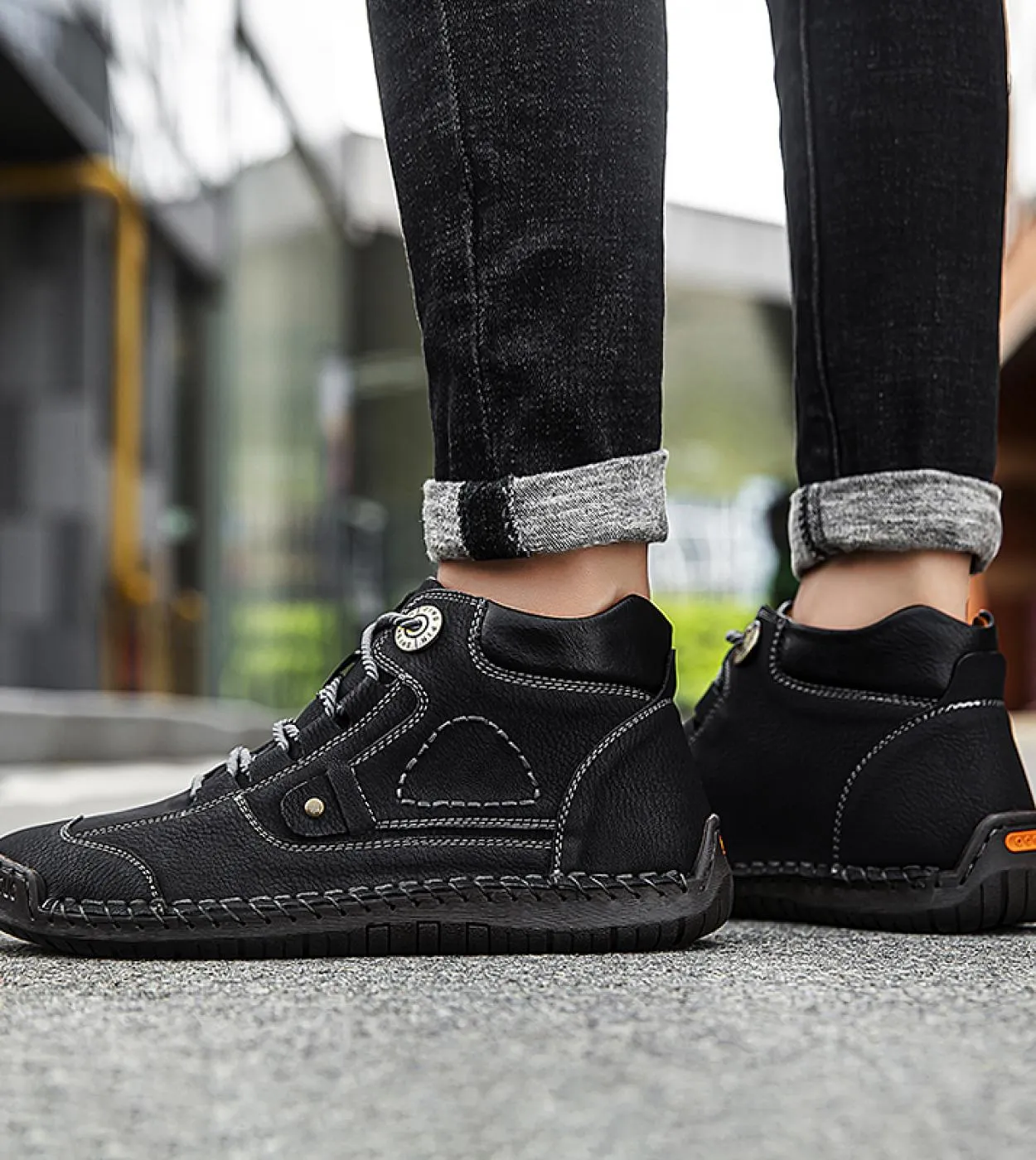 Nuovi stivali da uomo in vera pelle Stivaletti comodi Scarpe casual da uomo Autunno Inverno Stringate con stivali caldi in pelli