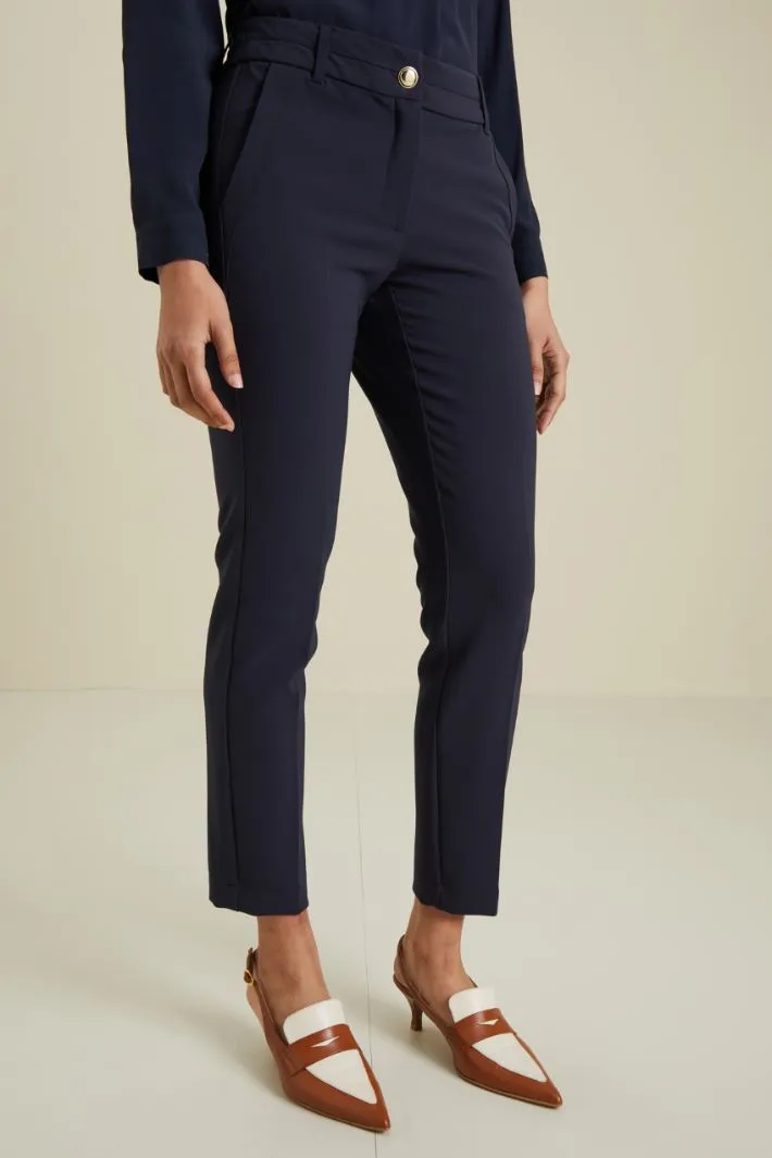 Pantaloni a sigaretta