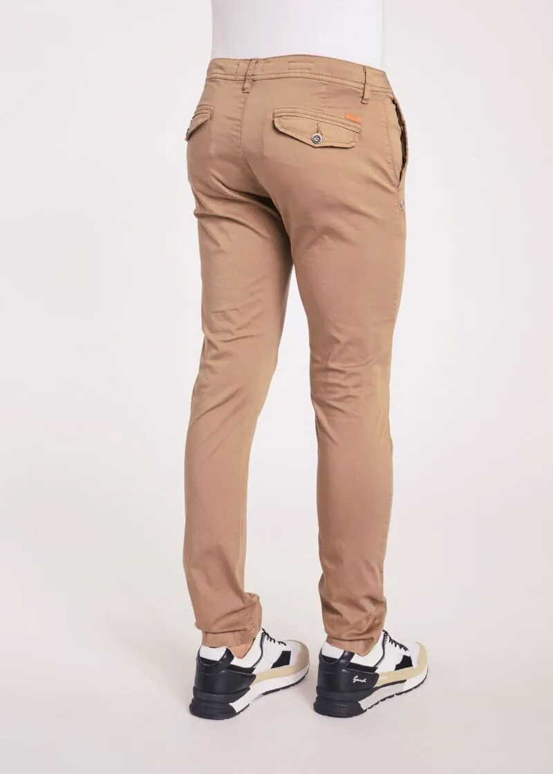 Pantaloni chino slim
