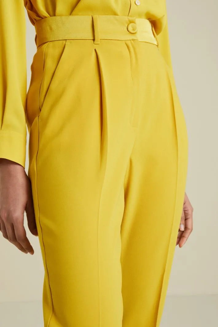 Pantaloni in crèpe
