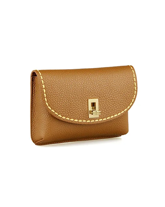 Pochette color cuoio in pelle con chiusura a girello e tracolla removibile