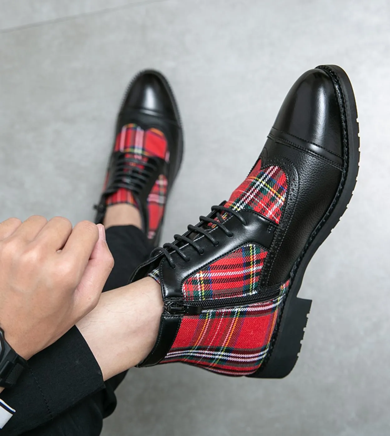 Primavera Nuovi uomini di alta qualità Classic Chelsea Boots Personalità Stripe Punta tonda Tacco basso Moda Casual Street Daily