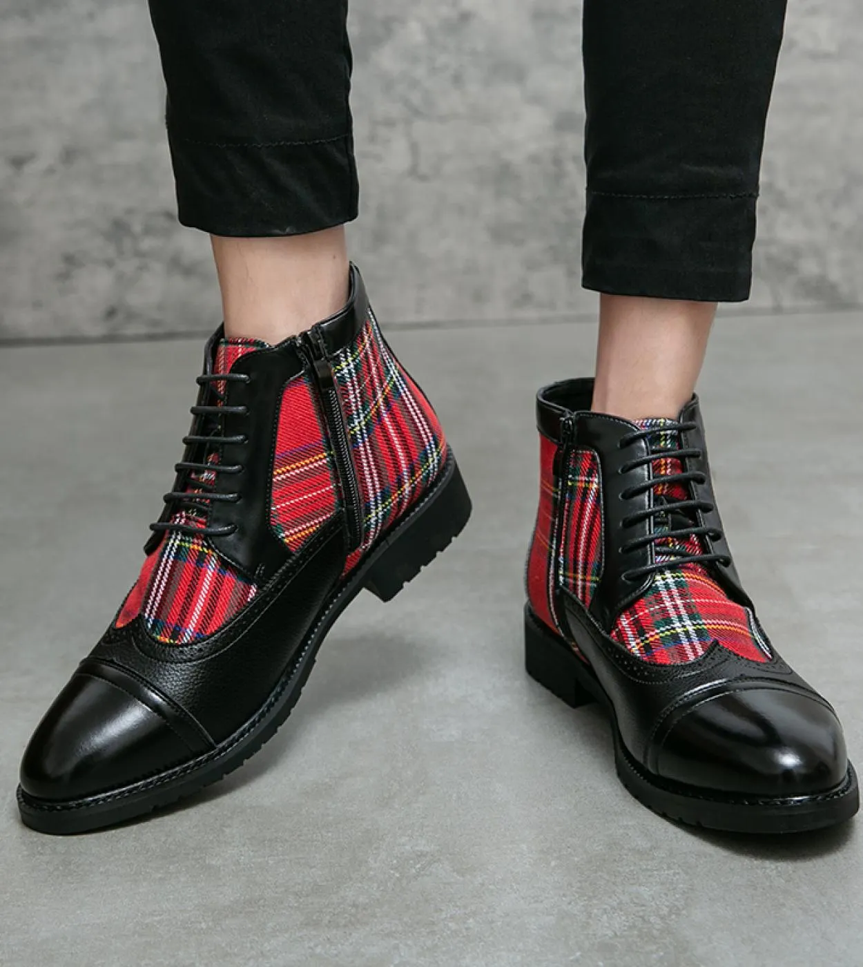 Primavera Nuovi uomini di alta qualità Classic Chelsea Boots Personalità Stripe Punta tonda Tacco basso Moda Casual Street Daily
