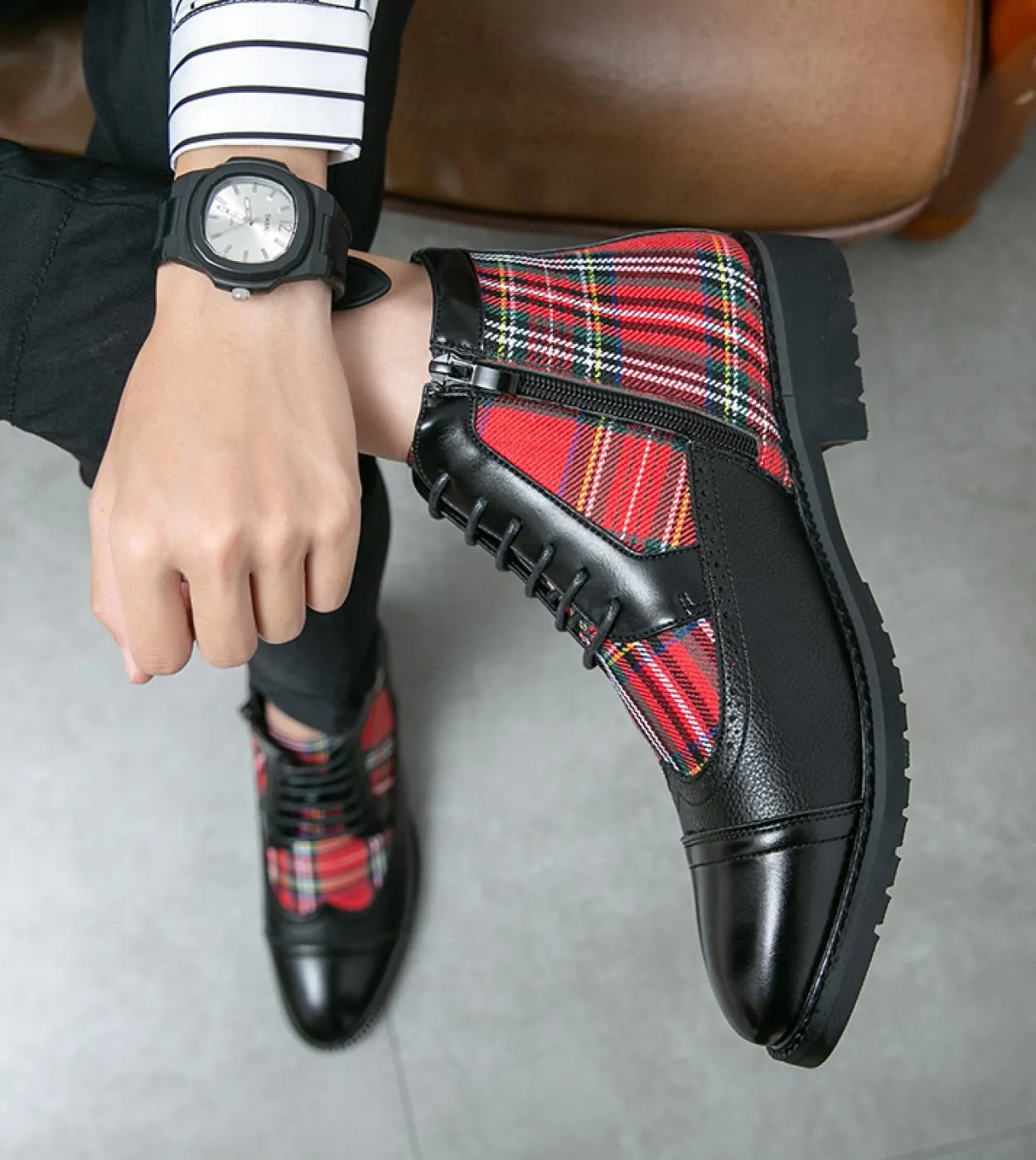 Primavera Nuovi uomini di alta qualità Classic Chelsea Boots Personalità Stripe Punta tonda Tacco basso Moda Casual Street Daily