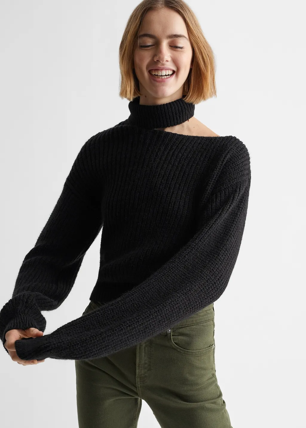 Pullover collo cut-out