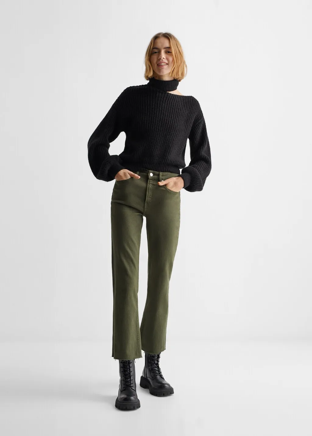 Pullover collo cut-out