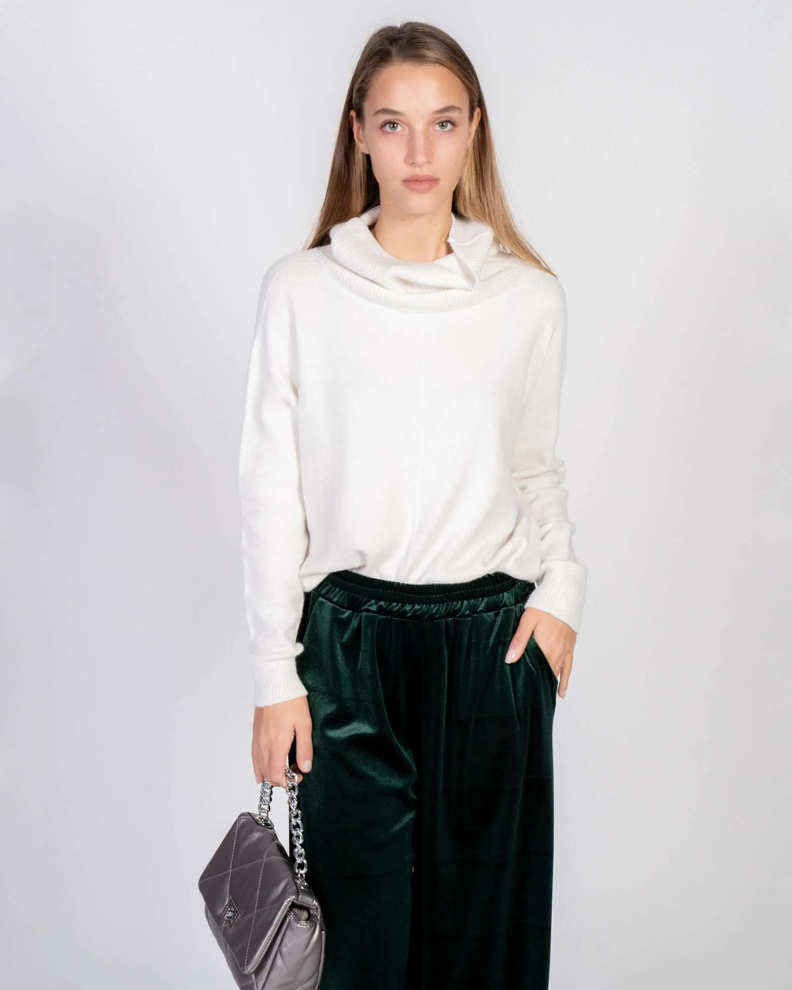 Pullover con collo morbido