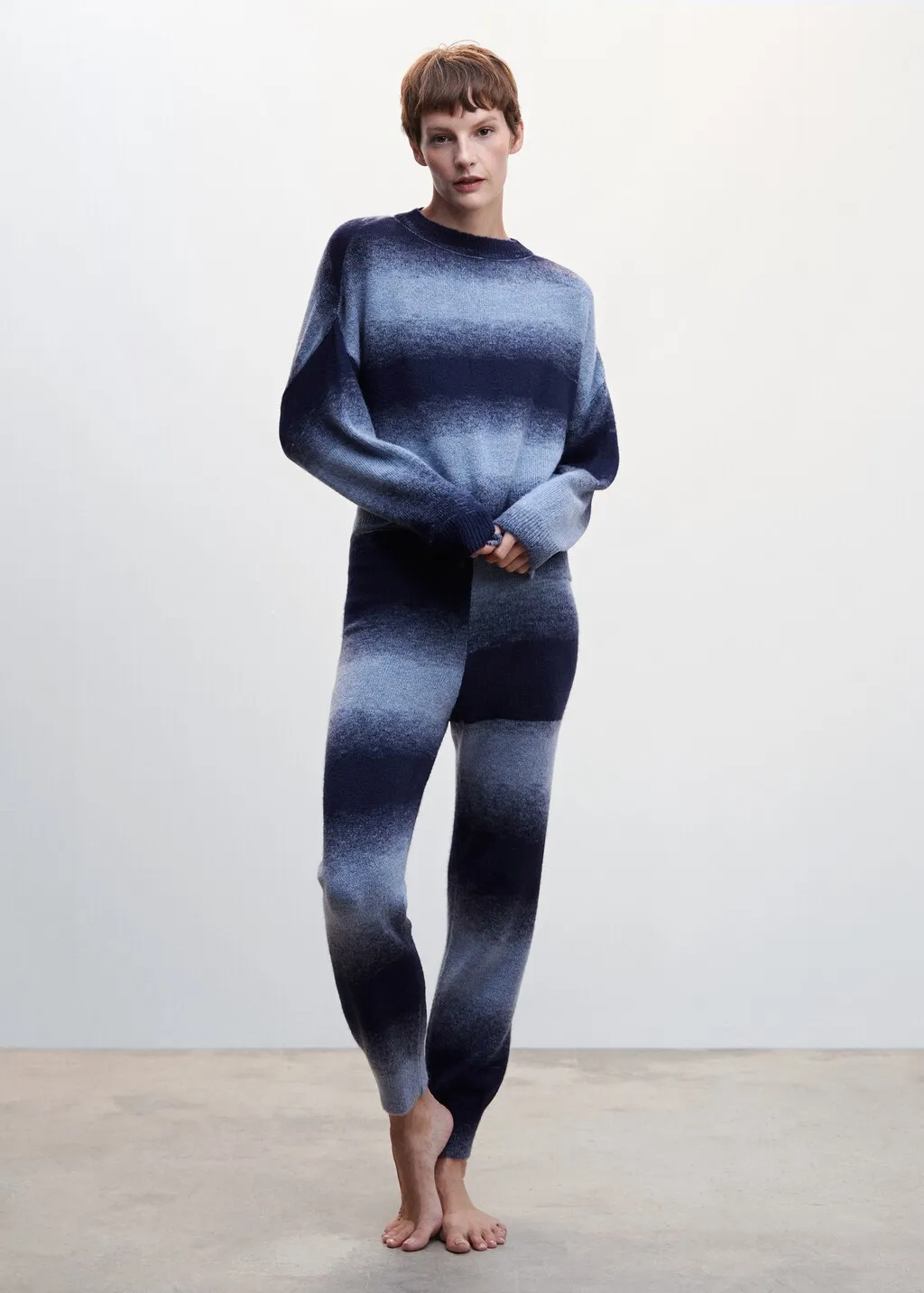 Pullover coste collo stondato