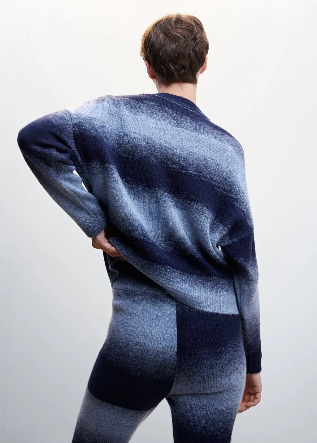 Pullover coste collo stondato