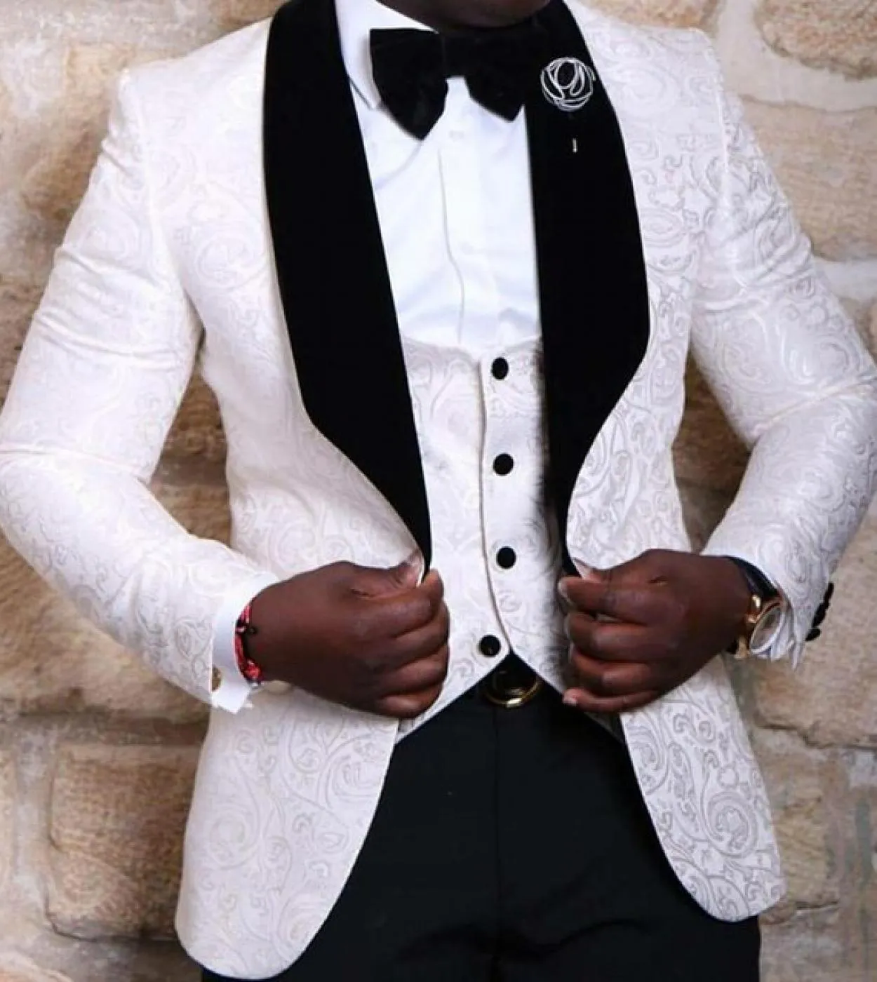 Raso Jacquard Velluto Nero Scialle Risvolto Slim Fit Costume Moda Maschile Giacca Gilet Con Pantaloni Costume Homme