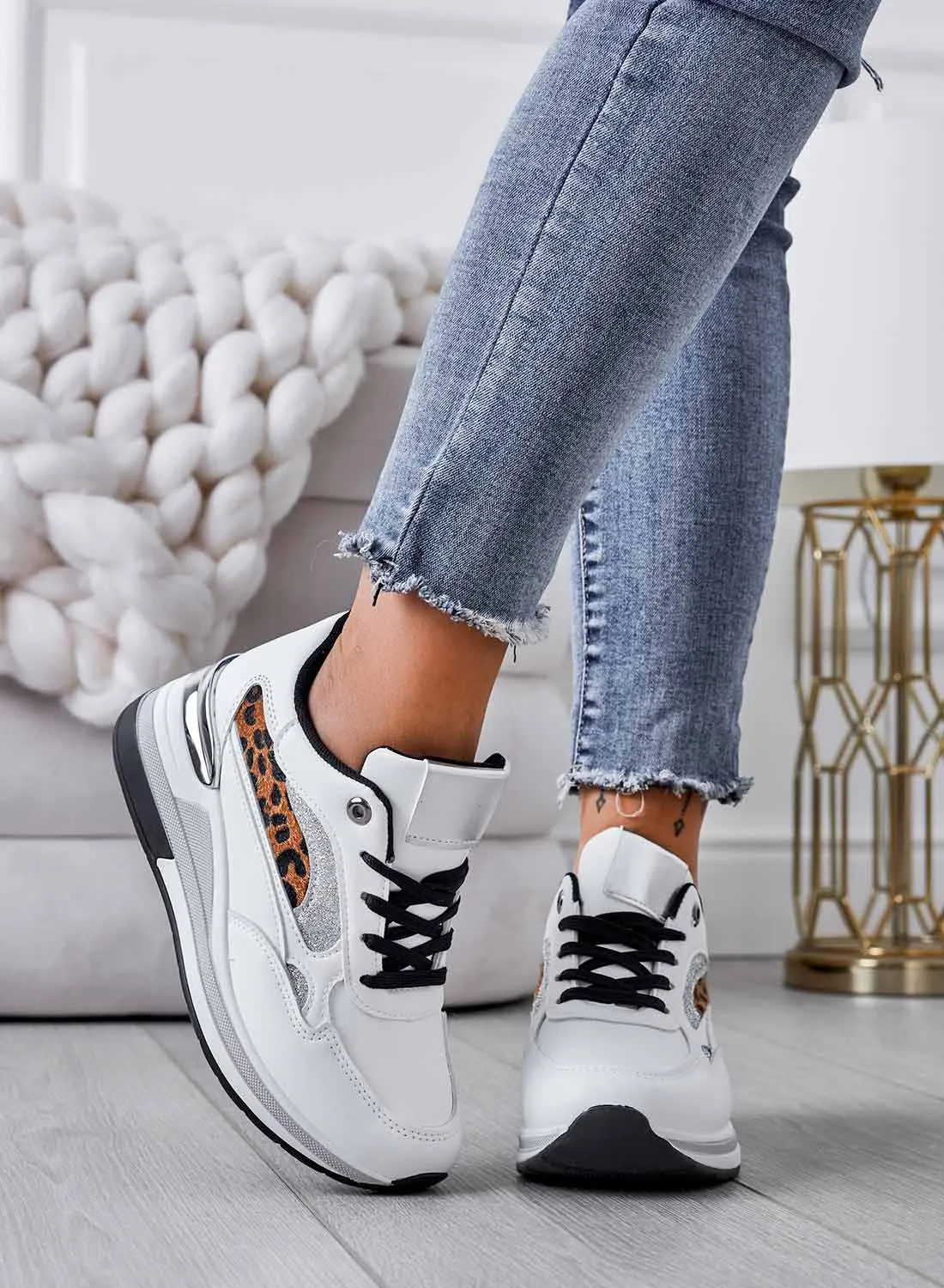 READY - Sneakers bianche con inserti glitter e maculati