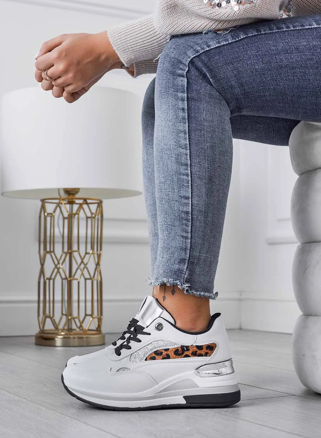 READY - Sneakers bianche con inserti glitter e maculati
