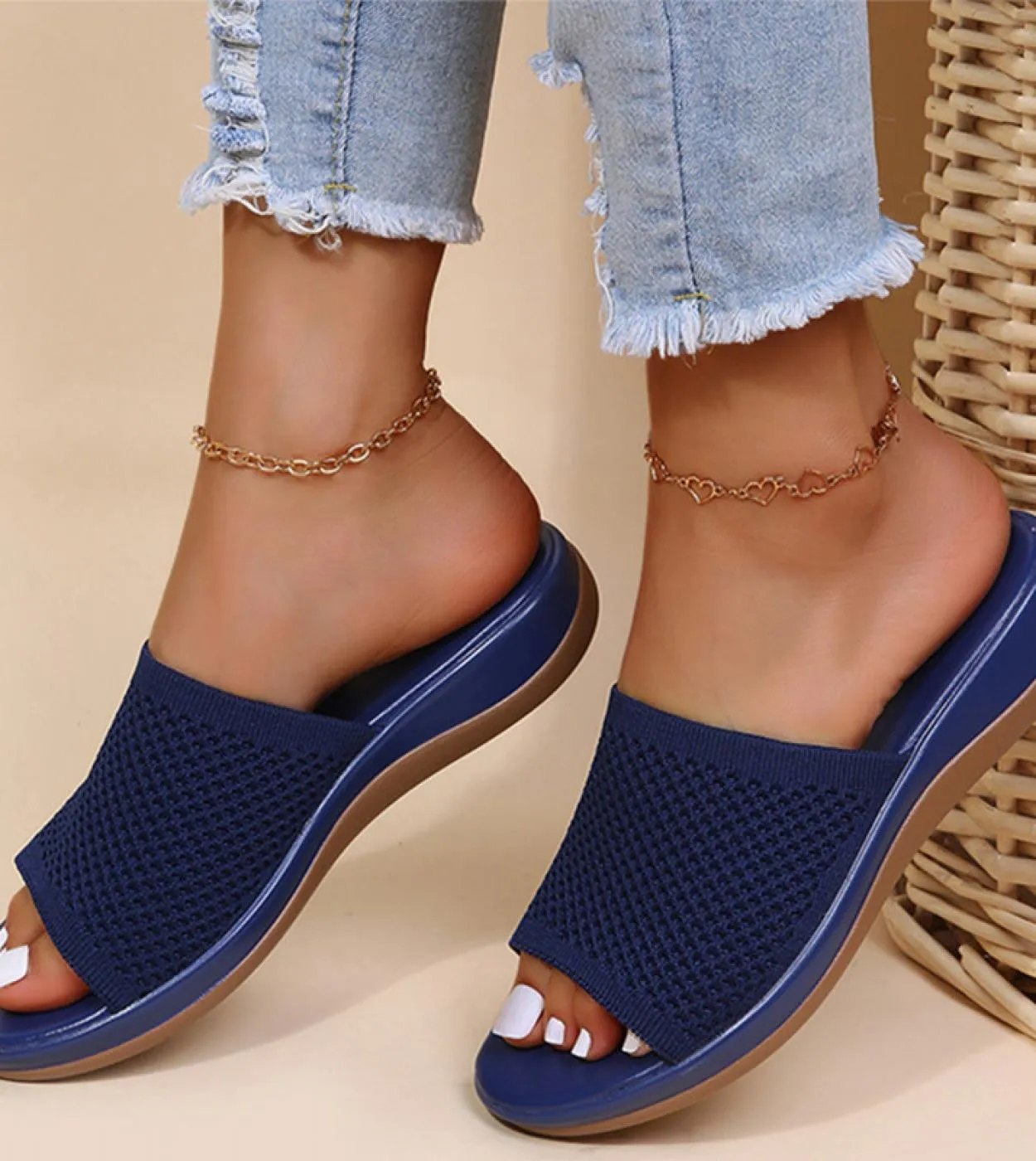 Sandali da donna 2022 Nuovi sandali estivi Scarpe da donna Sandali con tacco Sandali con zeppa in mesh traspirante Infradito est
