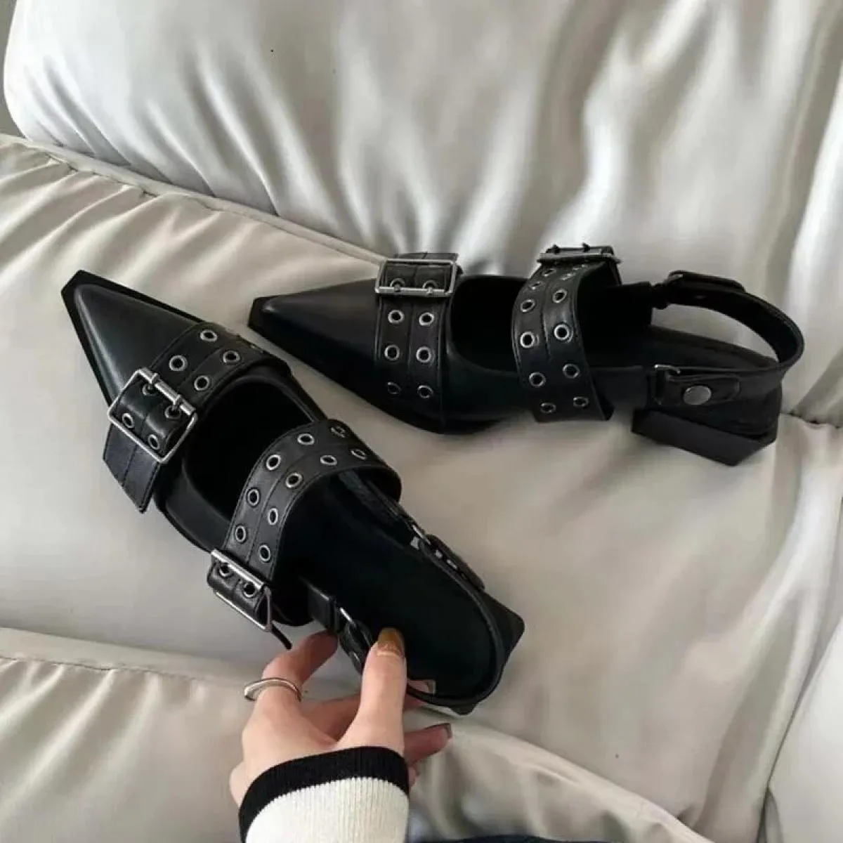 Scarpe slingback Tacco grosso gotico Décolleté da donna Rivetto Street Style Tacco medio Sandali casual vintage Primavera Estate