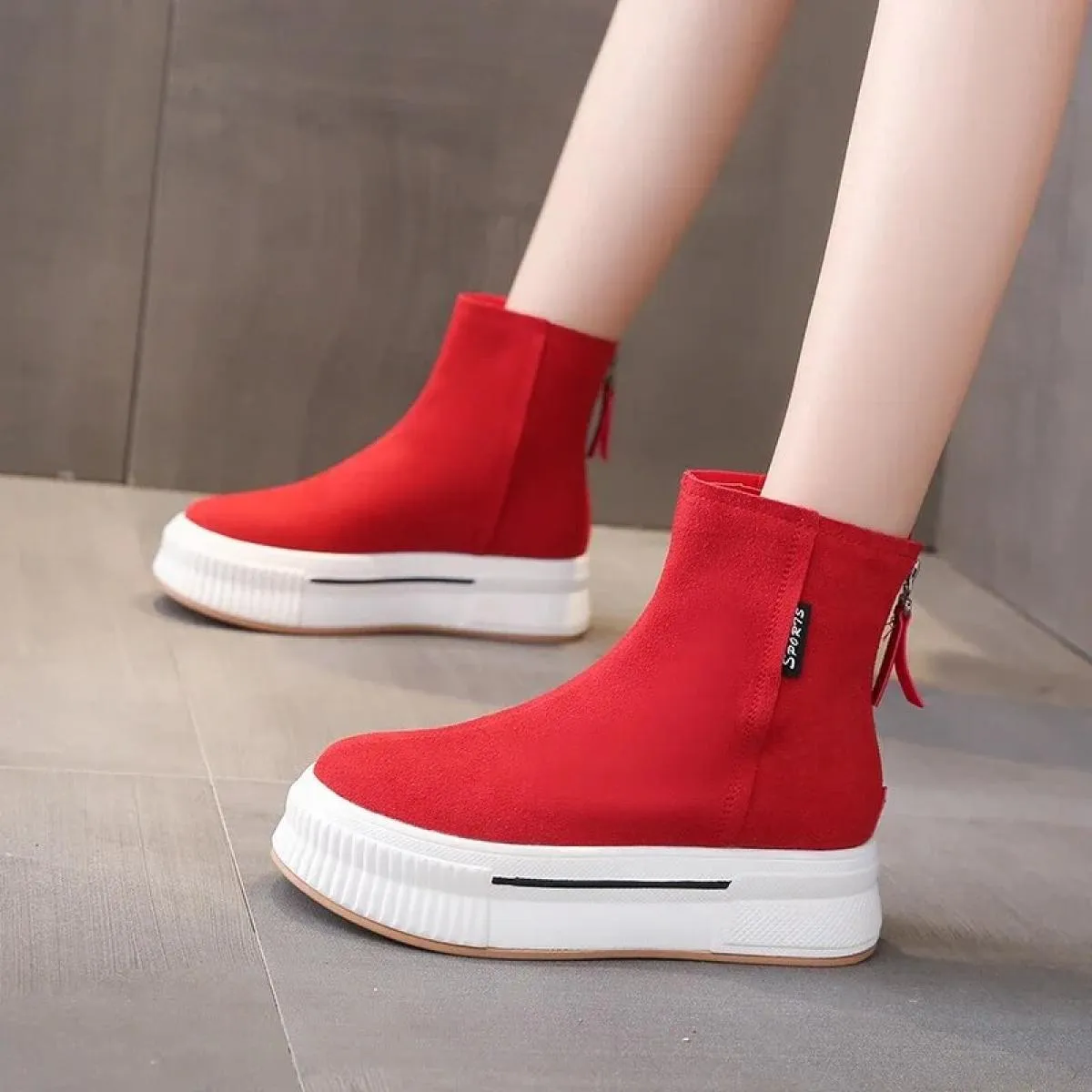 Stivaletti casual da donna Stivali scivolosi con punta tonda in pelle scamosciata Autunno e inverno da donna Sport retrò e minim