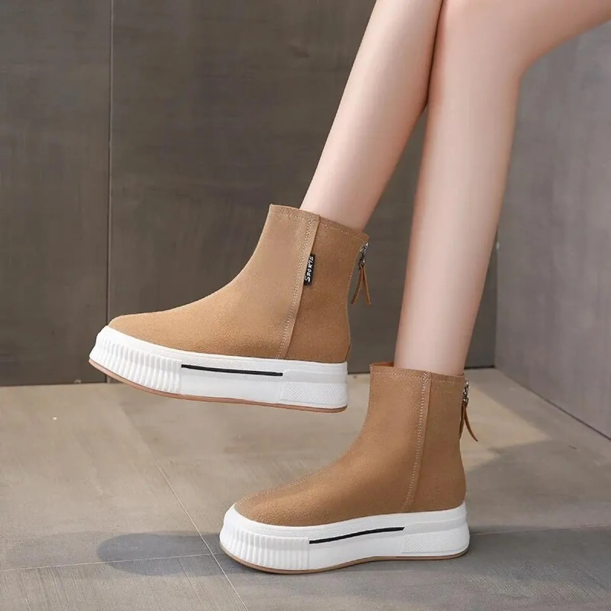 Stivaletti casual da donna Stivali scivolosi con punta tonda in pelle scamosciata Autunno e inverno da donna Sport retrò e minim
