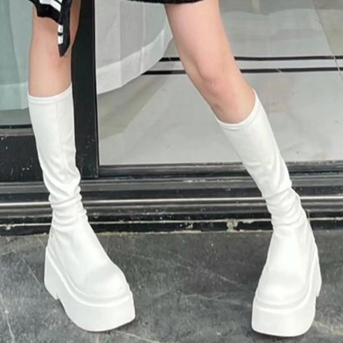 Stivali Chelsea invernali da donna appartamenti scarpe alte al ginocchio con piattaforma di moda nuova tendenza Goth scarpe casu
