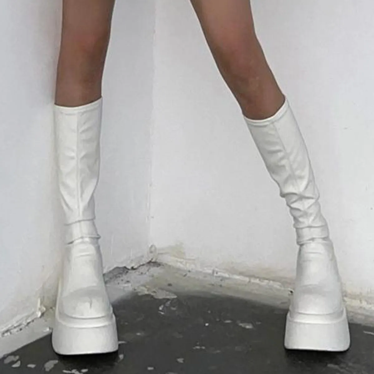 Stivali Chelsea invernali da donna appartamenti scarpe alte al ginocchio con piattaforma di moda nuova tendenza Goth scarpe casu