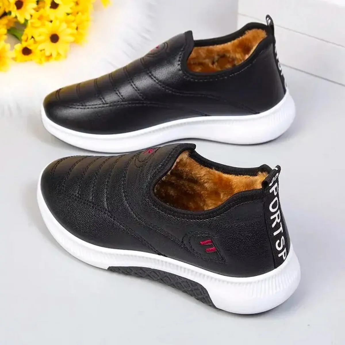 Stivali da neve Scarpe da donna Stivaletti in pelliccia di peluche caldi Scarpe invernali da donna slip on scarpe casual piatte