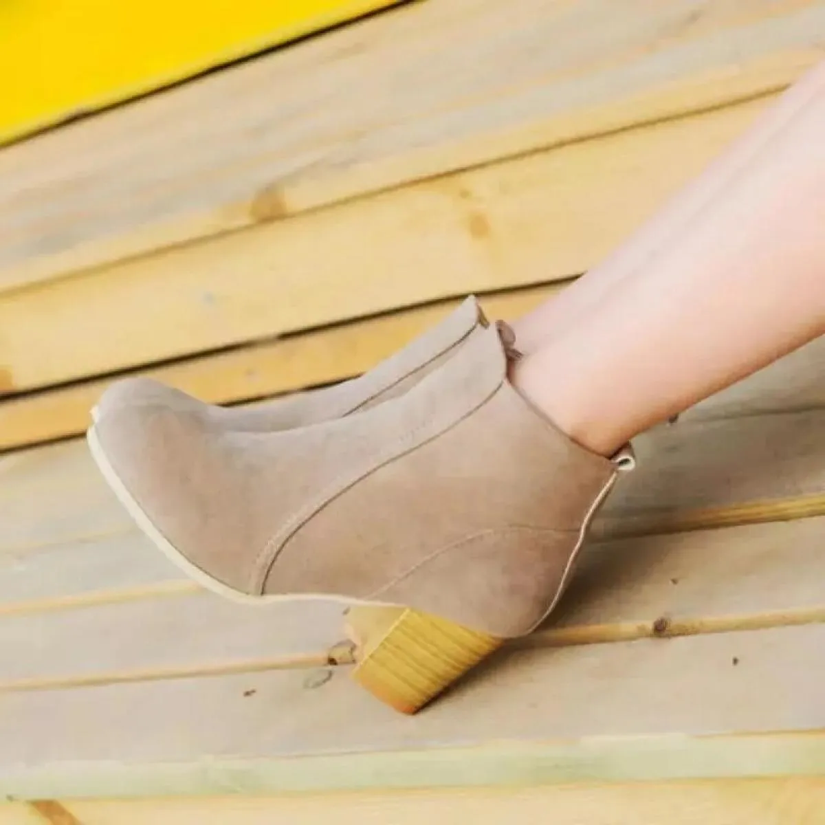 Stivali elastici a punta con tacco quadrato autunno e inverno moda donna Stivaletti corti eleganti con tacco alto da donna alla