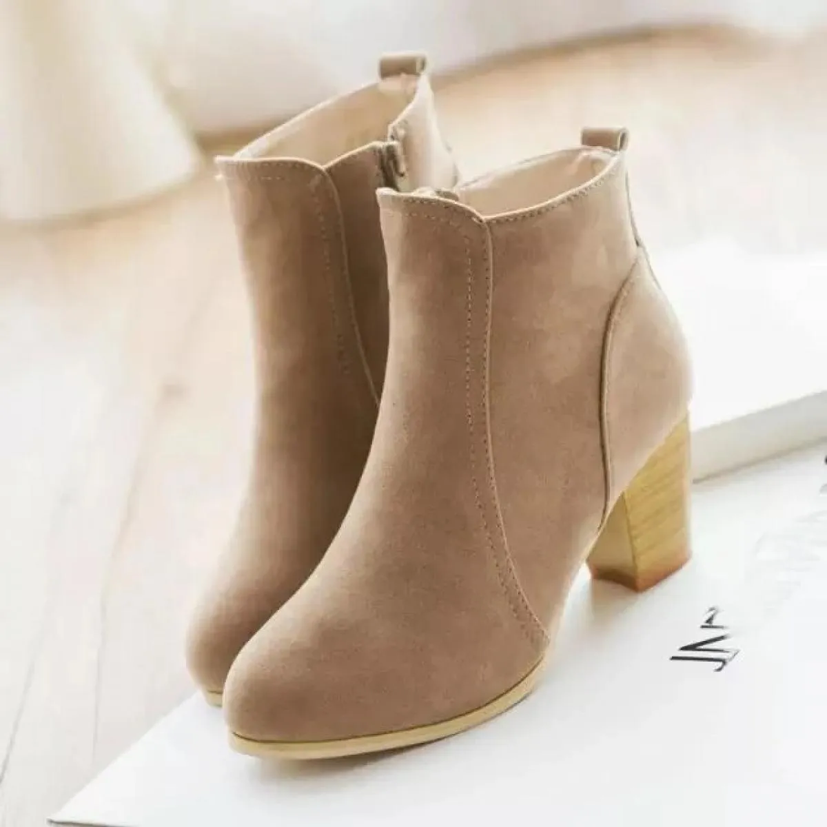 Stivali elastici a punta con tacco quadrato autunno e inverno moda donna Stivaletti corti eleganti con tacco alto da donna alla