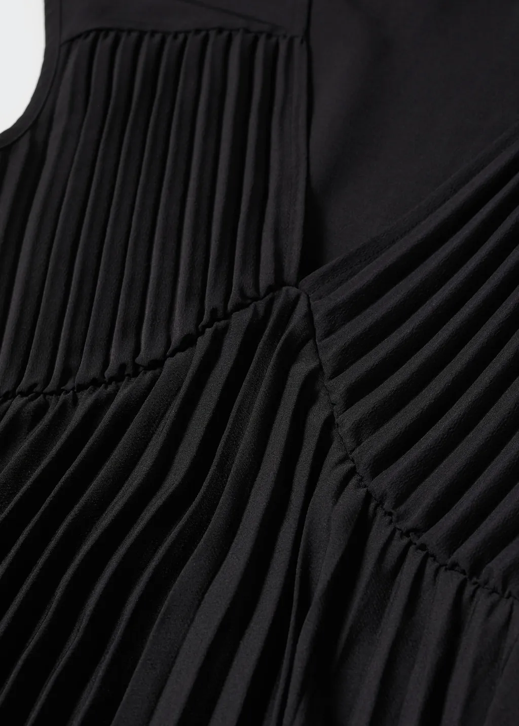 Vestito plissettato collo a V